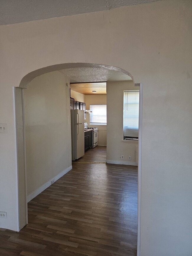 Foto del edificio - 1603 S Dover St