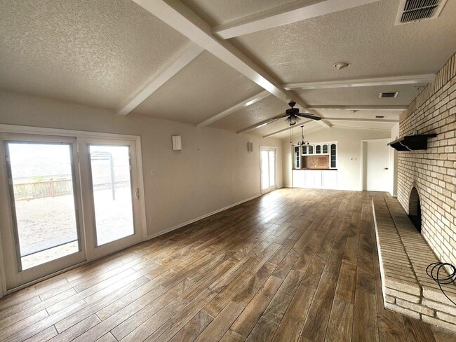 Building Photo - 205 El Lago Camino