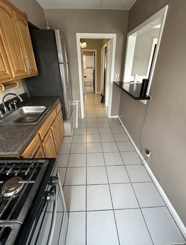 8967 220th St Unit 2, Queens, NY 11427 Room for Rent in Queens, NY