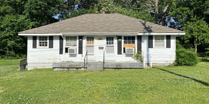 Primary Photo - 521 Butterworth Ave