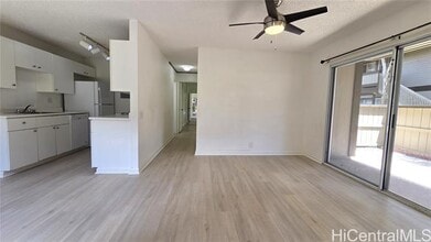 Building Photo - 91-1060-1060 Puamaeole St