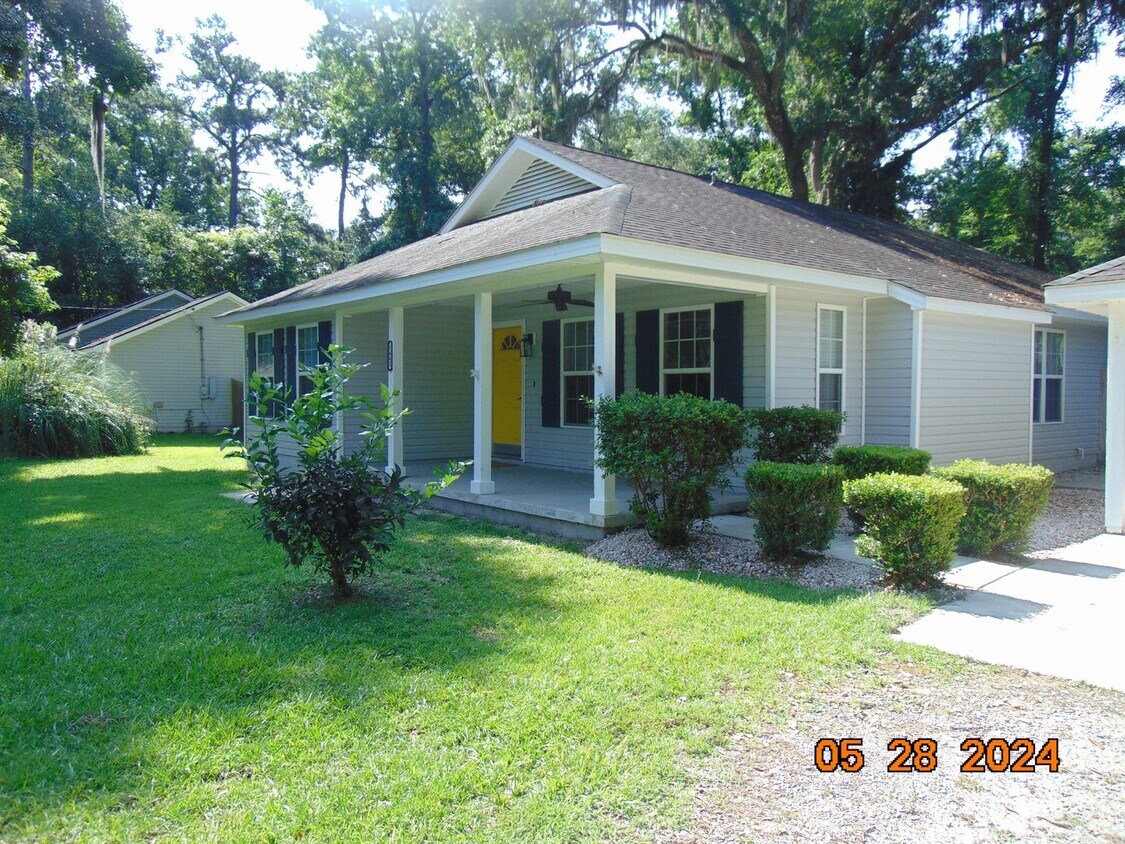 Primary Photo - Beautiful 3bd/2ba home ready to rent