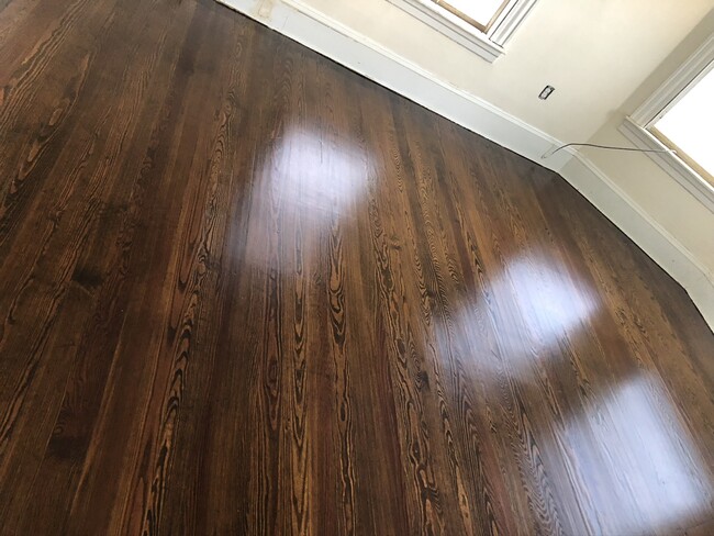 Building Photo - 29 Ross St