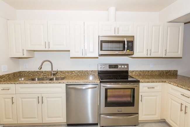 Building Photo - 3505 Tarpon Woods Blvd. Unit Q407