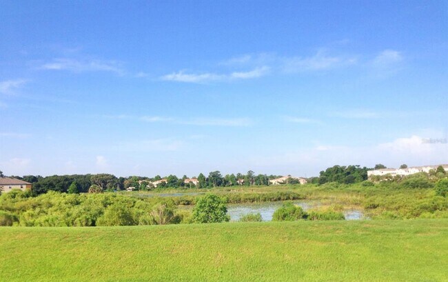 Foto del edificio - 1650 Retreat View Cir