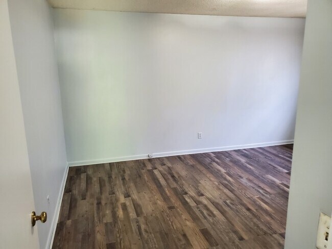 Foto del edificio - 6732 Indus Way