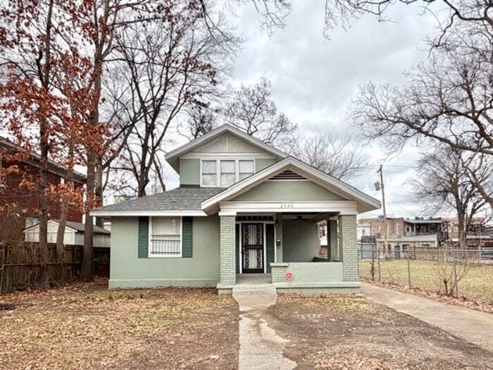 Now Leasing In Near Overton Park and Arts District- 4-bedroom 1.5 Bath Available Now! - Now Leasing In Near Overton Park and Arts District- 4-bedroom 1.5 Bath Available Now!