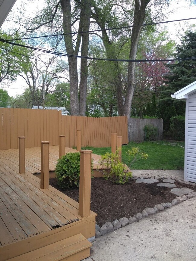 Building Photo - 311 Brierhill Dr