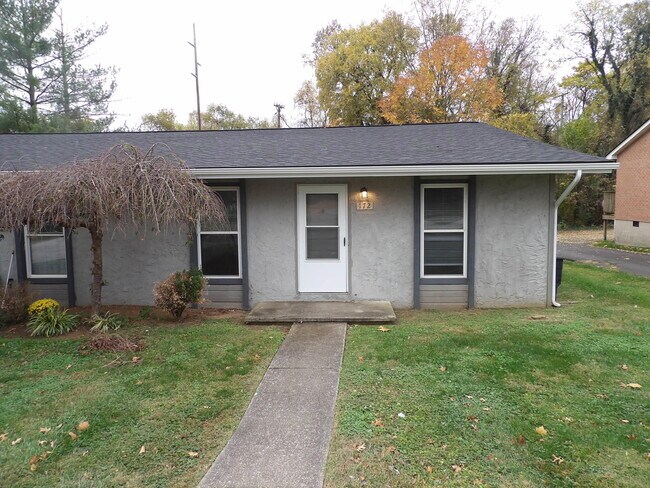 Building Photo - 172 Landings Dr