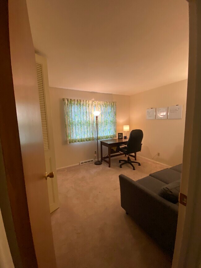 Foto del edificio - 56 Locksley Ln