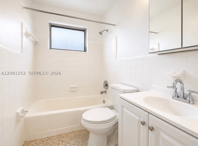 Foto del edificio - 212 Northwest Dr
