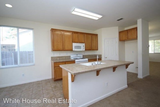 Foto del edificio - 6801 Salewsky Ct