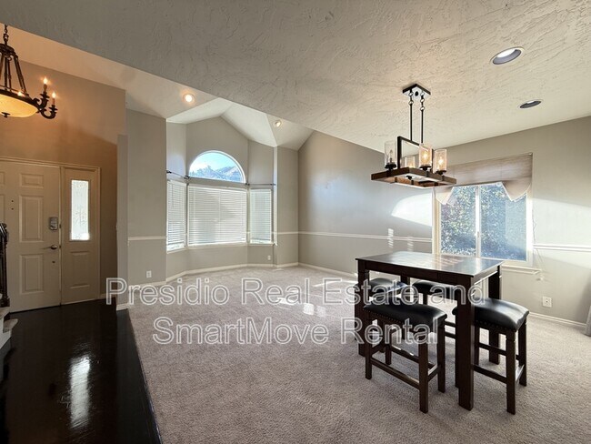 Foto del edificio - 3408 S Huntington Dr