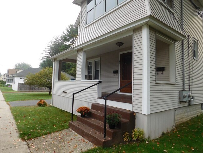 Building Photo - 67-69-69 Angeline St