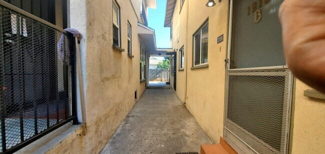 Foto del edificio - 1212 - 1218 S Harvard Blvd