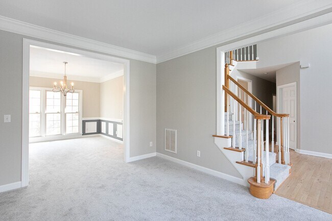 Foto del edificio - Beautiful 5 bedroom home in Cameron Estates!