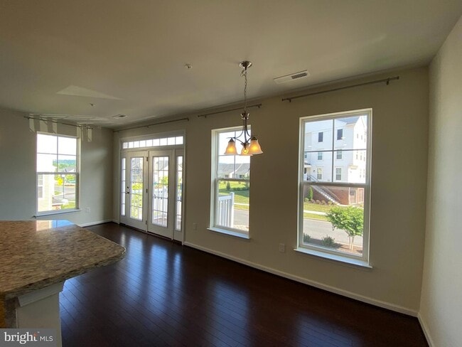 Building Photo - 6173 Margarita Way