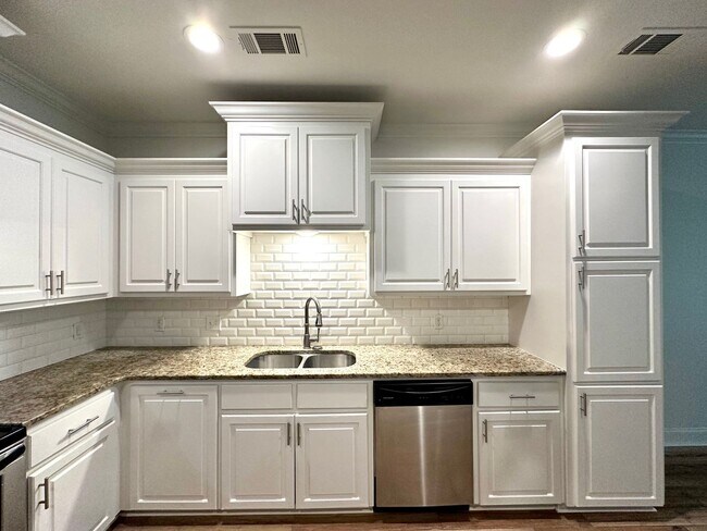 Foto del edificio - 725 S Audubon Pl Ave