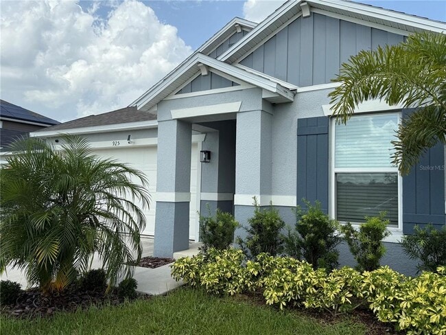 Foto del edificio - 925 Overpool Ave