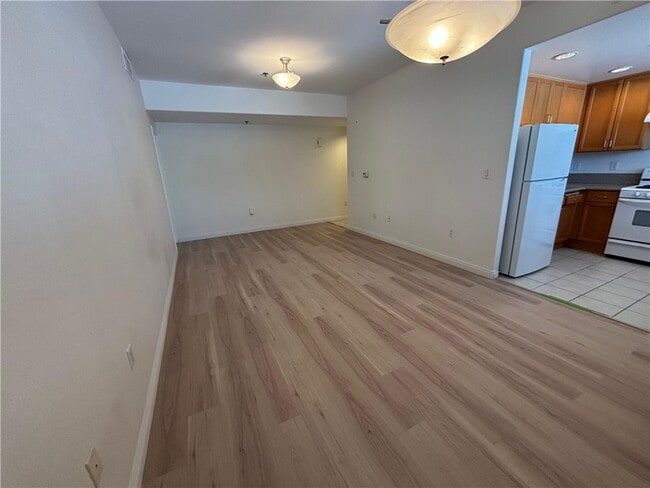Foto del edificio - 580 W Main St