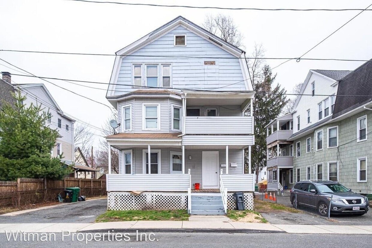 4749 Alvord Ave, Chicopee, MA 01020 Room for Rent in Chicopee, MA