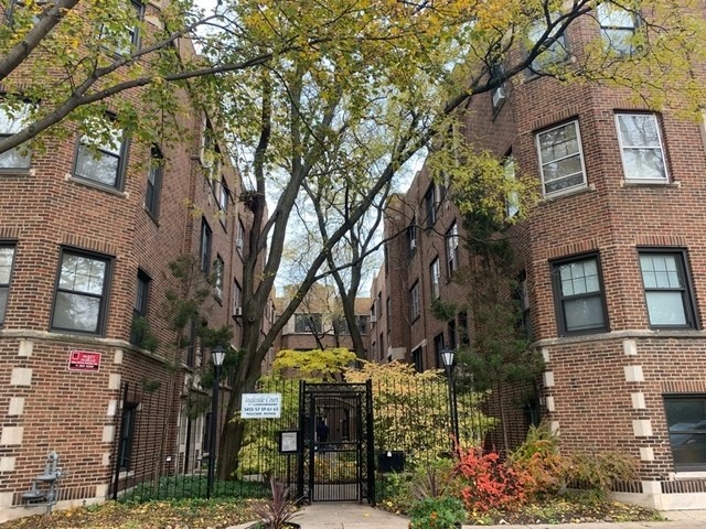 Primary Photo - 5461 S Ingleside Ave