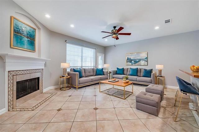 Building Photo - 2221 Cimmaron Dr