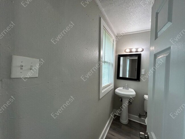 Building Photo - 1080 Palmetto Ave