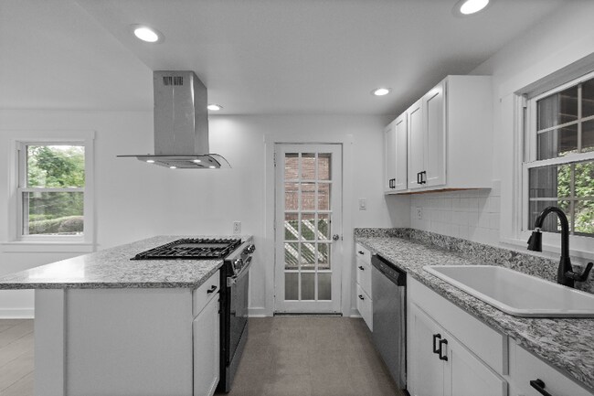 Building Photo - 1454 Elizabeth Blvd