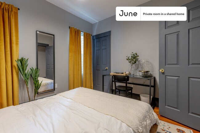 Building Photo - Room in Shared 3 bed/1 bath home