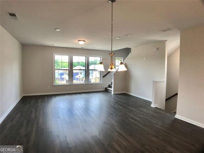 Building Photo - 3230 Reagan Way