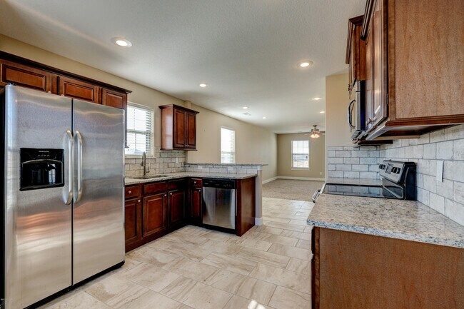 Building Photo - 2430 Annie Baxter Ave