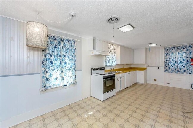 Foto del edificio - 3325 Dove Creek Rd