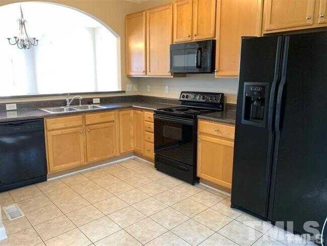 Building Photo - 601 Copperline Dr