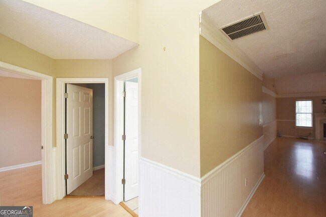 Building Photo - 219 Preston Cir