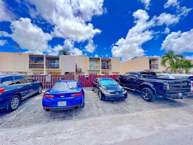 Building Photo - 3672 SW 59th Ave