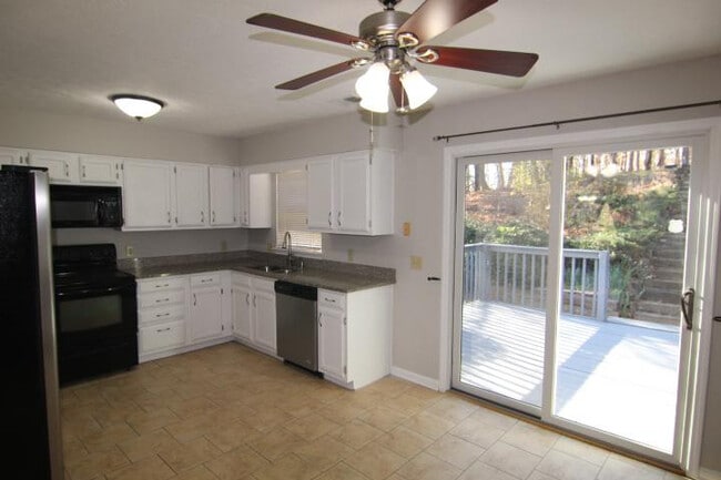 Building Photo - Room in House on Douglas Fir Ct