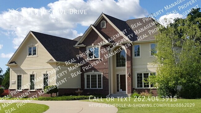 Building Photo - Beautiful 5 Bedroom Home in Hartland, A Mu...