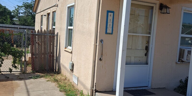 Primary Photo - 409 E 8th St