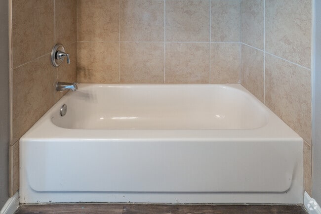 Bathroom - Country Club Place Apartments