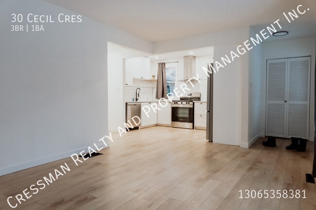 Building Photo - 3 Bed, 1 Bath FULL HOUSE W/ Garage & Carport located in Rosemont