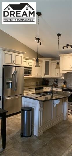 Building Photo - 200 Bentley Ct