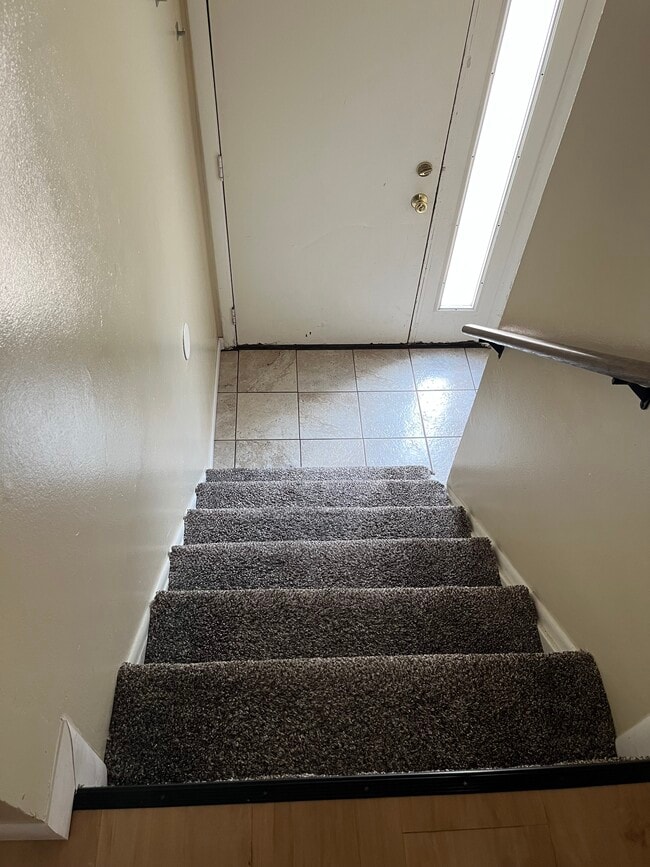 Building Photo - 1540 Burcham Dr