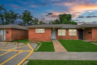 Building Photo - 5435 Pardee St