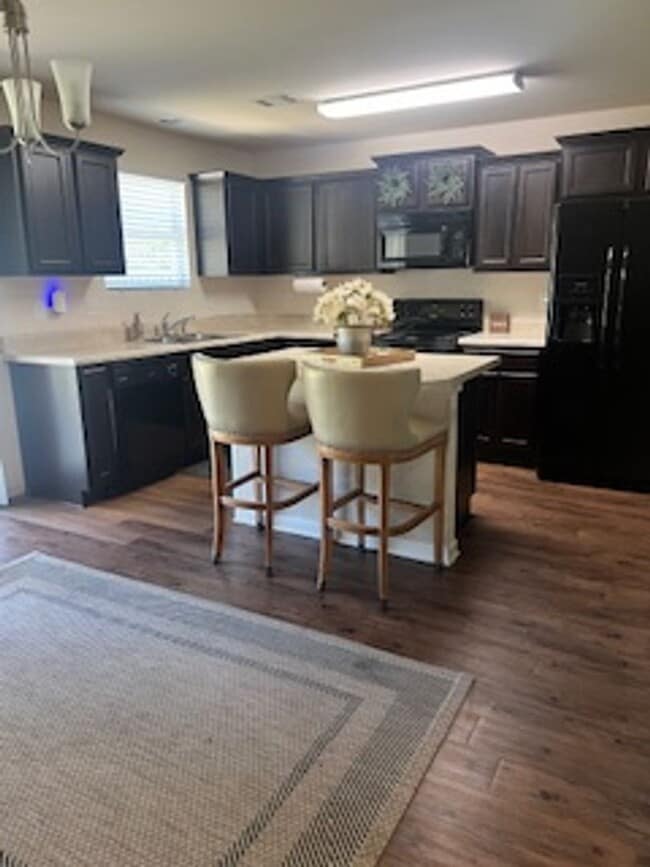 Building Photo - FOR RENT – 3BR / 2.5BA Garden Home with 2-Car Garage