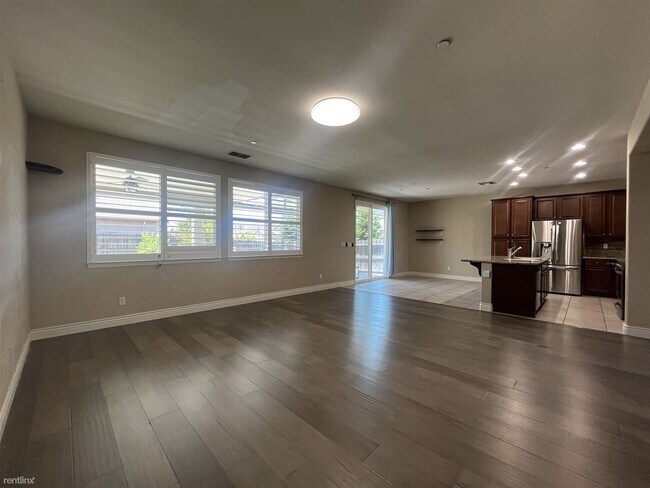 Foto del edificio - 4 br, 3 bath House - 7455 Bedford Park Way