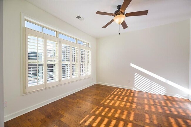 Foto del edificio - 4148 Baverton Dr