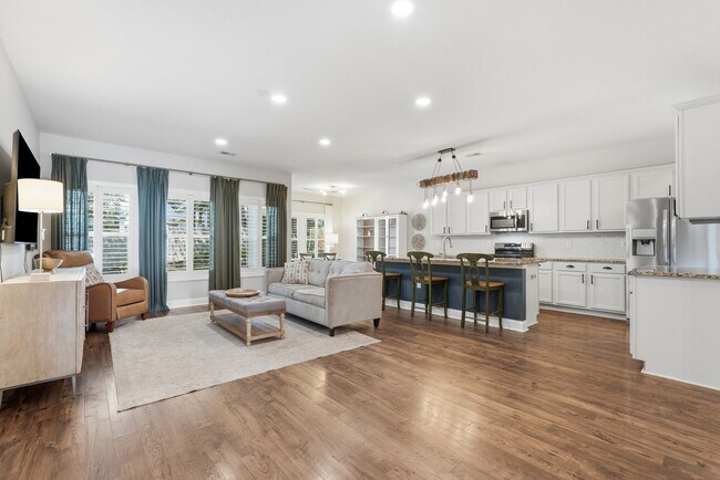 Building Photo - 3023 Honey Clover Ct