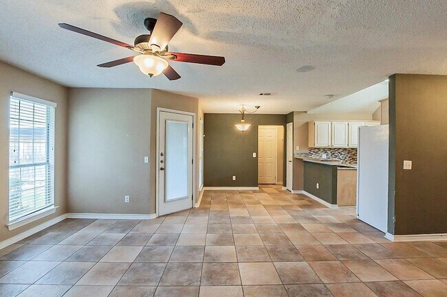 Foto del edificio - 4415 Haverhill Ln