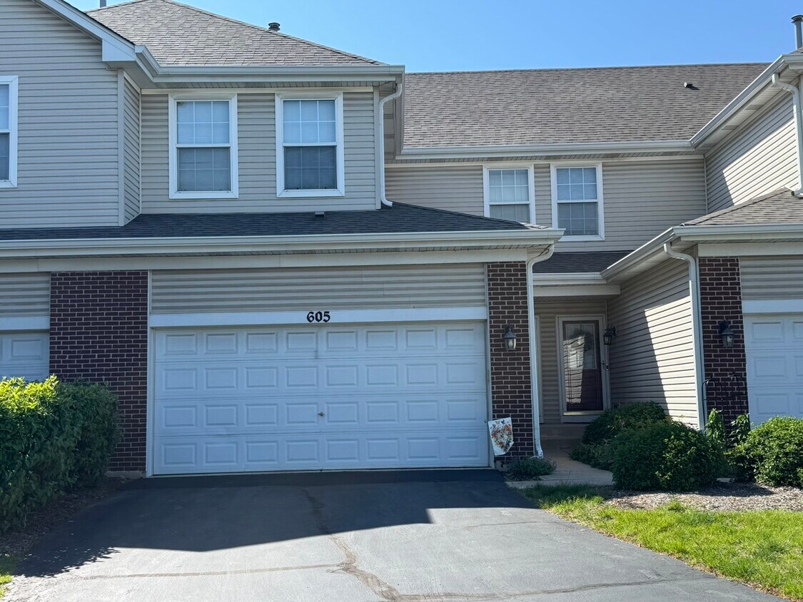 Foto principal - 605 Lakeridge Ct